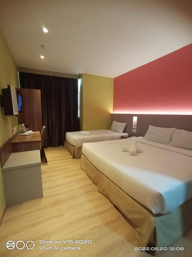 Yee Hotel Permas Jaya 新山 外观 照片